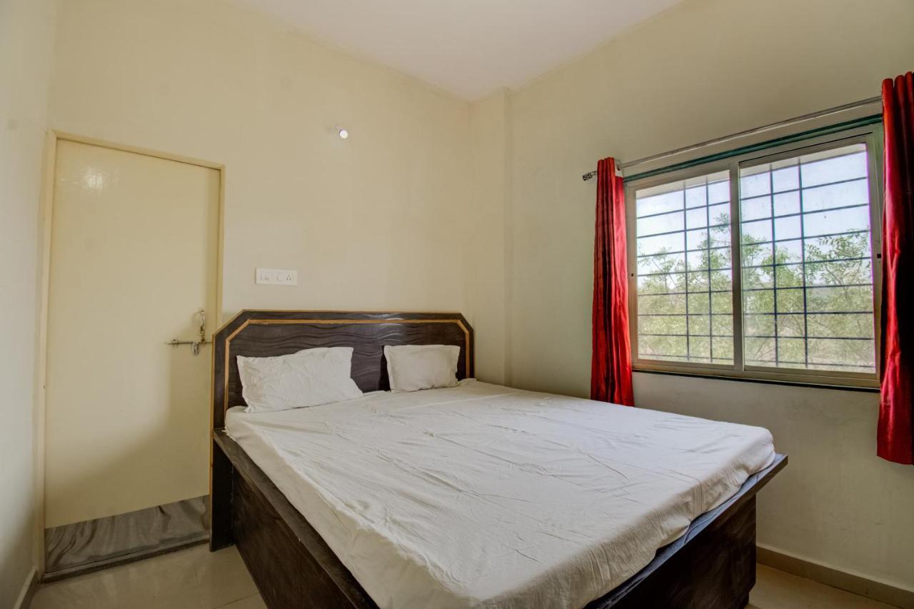 Spot On R D Homestay 1 Dispur Exterior foto